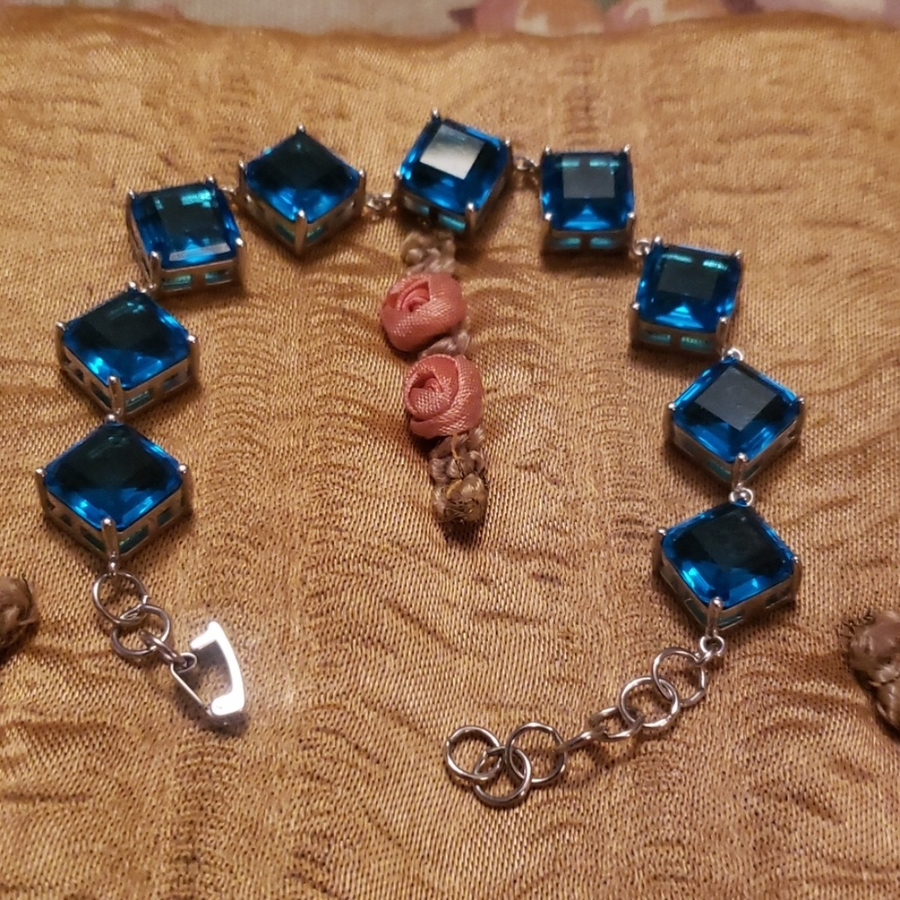 New Large blue square gem bracelet. SS